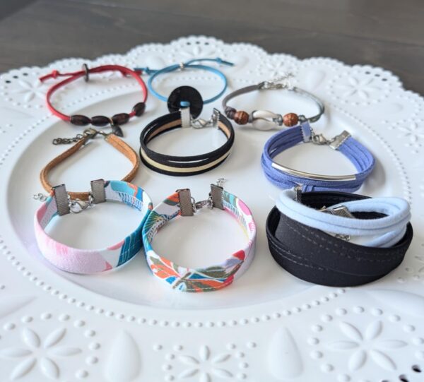 Lot de 9 bracelets